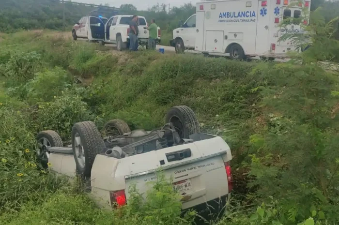 Accidente de carroza funeraria deja un lesionado en San Fernando