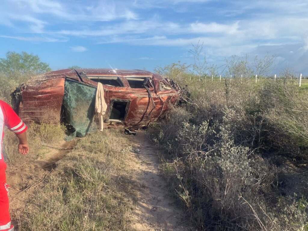 Fatal volcadura en Reynosa cobra la vida de tres personas