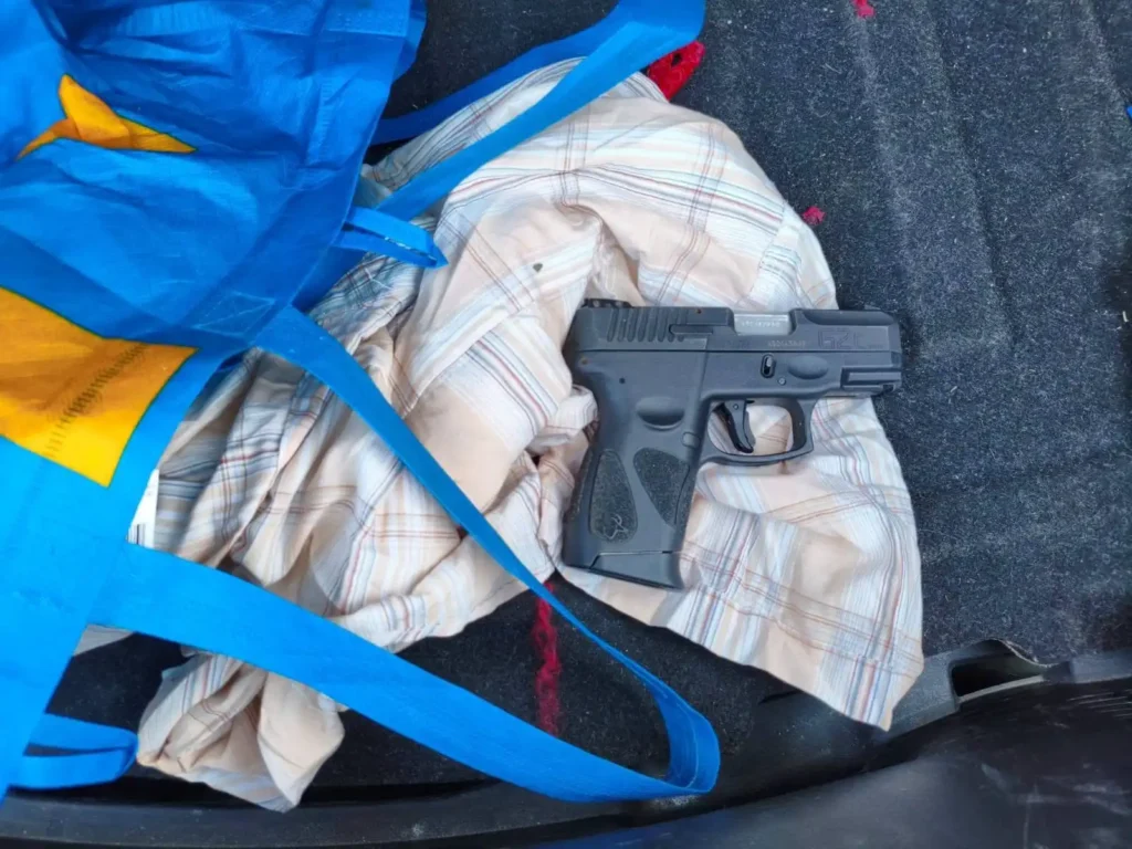 Aseguran arma y detienen a mujer en Aldama, Tamaulipas Aseguran arma y detienen a mujer en Aldama