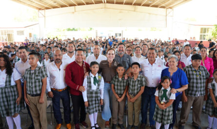Fortalece Gobierno de Carmen Lilia Canturosas infraestructura educativa en primaria de Valles de Anáhuac