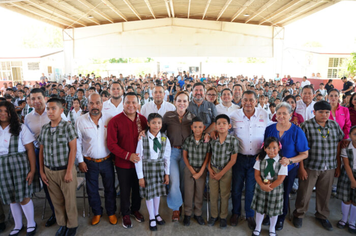 Fortalece Gobierno de Carmen Lilia Canturosas infraestructura educativa en primaria de Valles de Anáhuac