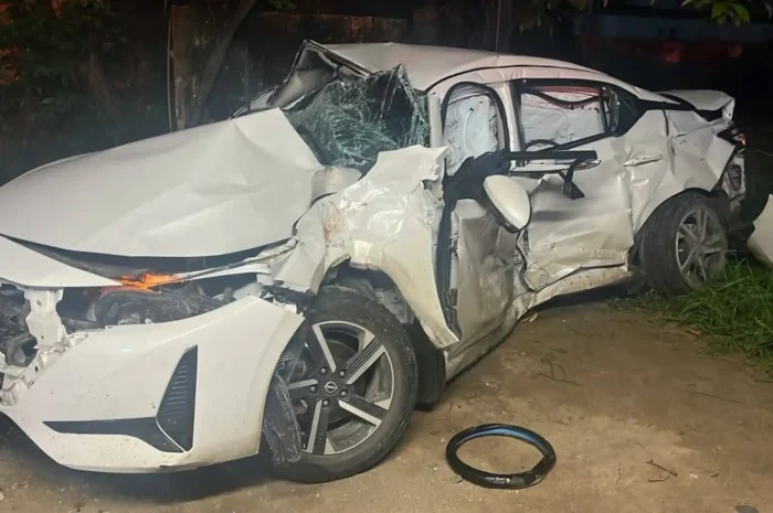 Automóvil es arrastrado por tren en Altamira; conductora resulta ilesa