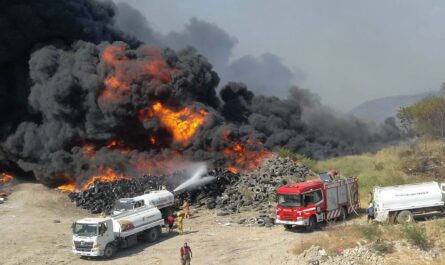 Refuerzan operativo para sofocar incendio en relleno sanitario de Victoria