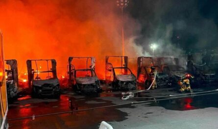 Voraz incendio destruye más de 40 unidades de Sabritas en Matamoros