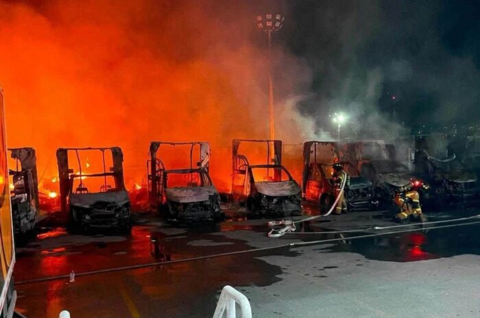 Voraz incendio destruye más de 40 unidades de Sabritas en Matamoros