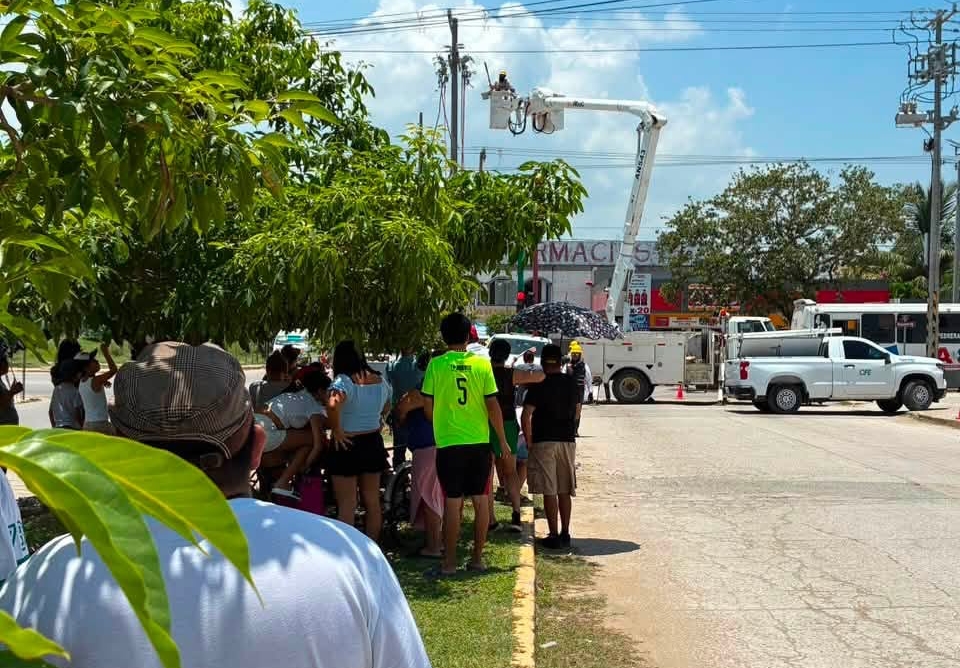 Apagón de más de 20 horas desata bloqueo en Altamira Apagón de más de 20 horas desata bloqueo en Altamira