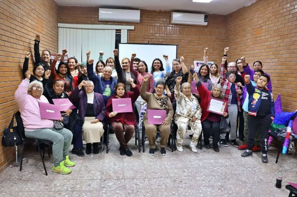 Carmen Lilia Canturosas mantiene red de atención para mujeres ante violencia Carmen Lilia Canturosas mantiene red de atención para mujeres ante violencia