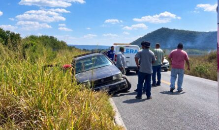 Humo en carretera provoca choque y muere niña de 6 años en Llera