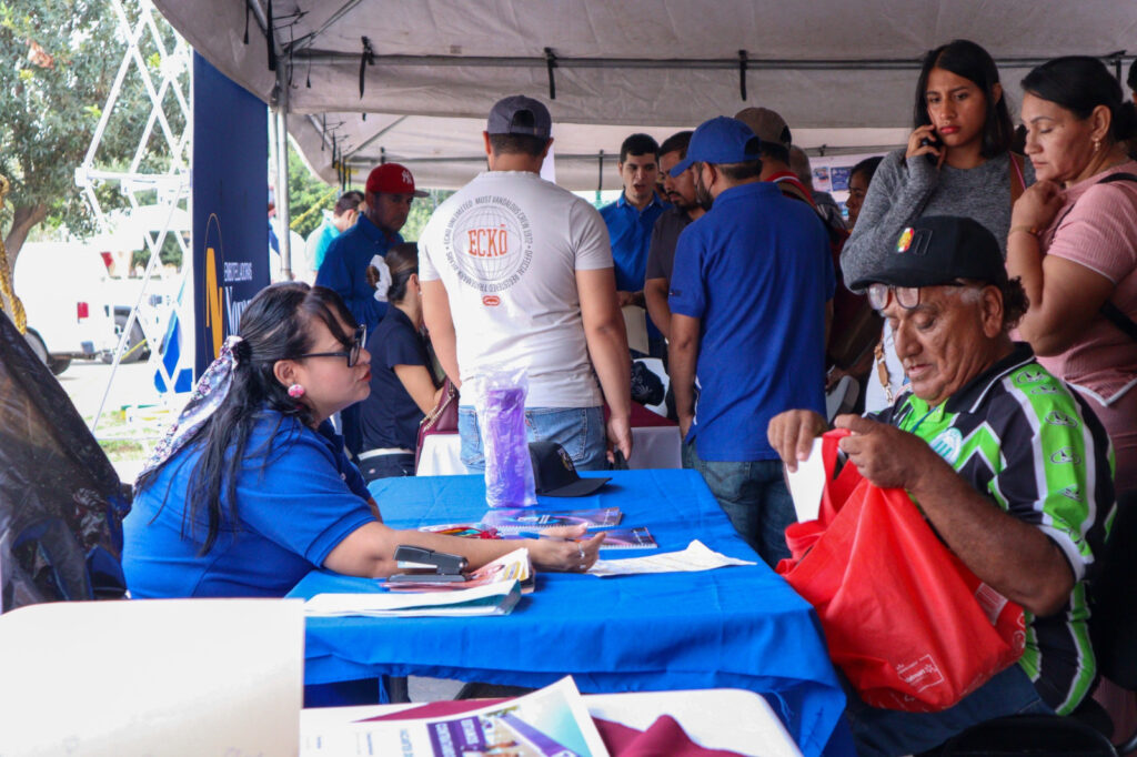 Mantiene Gobierno de Nuevo Laredo vinculación laboral con vacantes en la Plaza Miguel Hidalgo