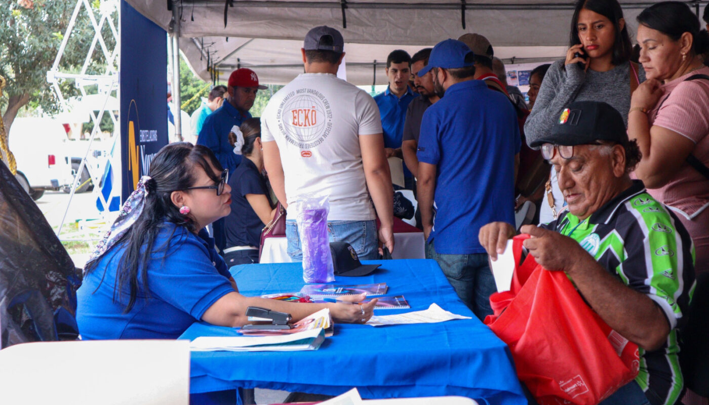 Mantiene Gobierno de Nuevo Laredo vinculación laboral con vacantes en la Plaza Miguel Hidalgo