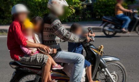 Prohíben que menores de 12 años viajen en motocicleta en Tamaulipas